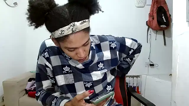 angelamarie1 online show from March 5, 4:42 am