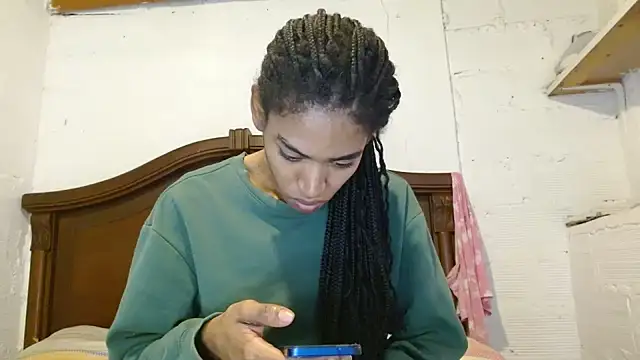 Snapshot of angelamarie1 chatting on June 25, 1:05 pm angelamarie1 online show from June 25, 1:05 pm