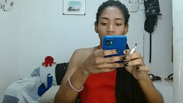 Snapshot of angelamarie1 chatting on July 6, 12:23 pm angelamarie1 online show from July 6, 12:23 pm