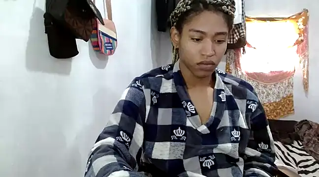 Snapshot of angelamarie1 chatting on February 18, 3:20 pm angelamarie1 online show from February 18, 3:20 pm