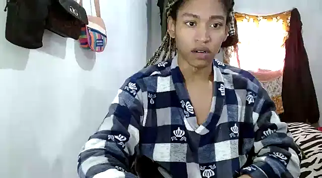 Snapshot of angelamarie1 chatting on February 25, 5:19 pm angelamarie1 online show from February 25, 5:19 pm