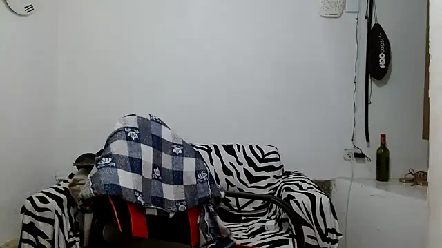 angelamarie1 online show from April 30, 8:57 pm
