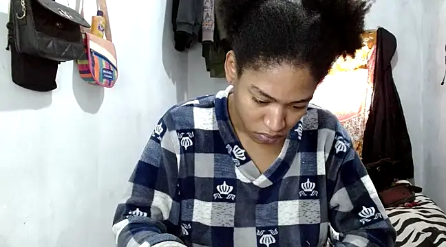 Snapshot of angelamarie1 chatting on March 18, 1:44 pm angelamarie1 online show from March 18, 1:44 pm