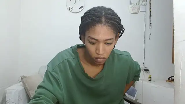Snapshot of angelamarie1 chatting on June 18, 3:28 pm angelamarie1 online show from June 18, 3:28 pm