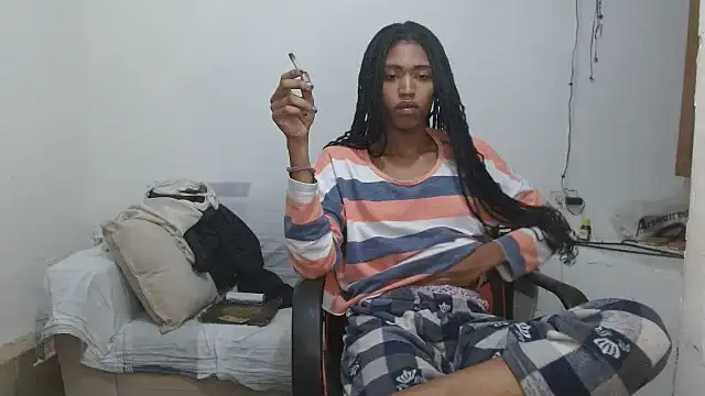 Snapshot of angelamarie1 chatting on June 15, 7:46 pm angelamarie1 online show from June 15, 7:46 pm