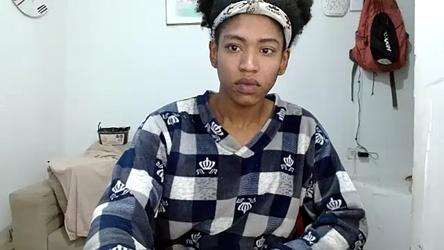 angelamarie1 online show from February 27, 8:30 pm