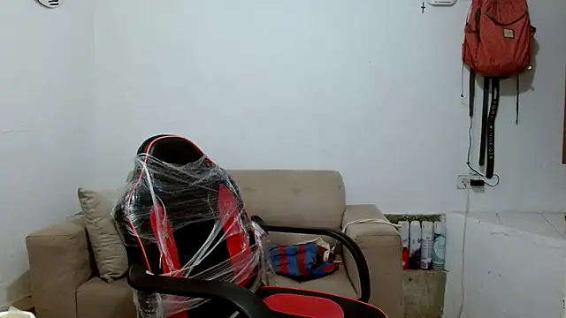 angelamarie1 online show from December 16, 10:41 am