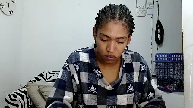 angelamarie1 online show from April 18, 7:11 am