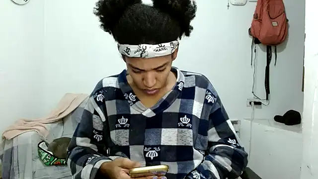 angelamarie1 online show from October 30, 9:07 am