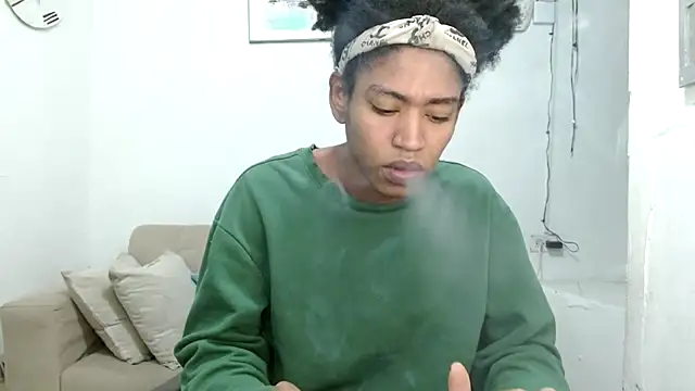 angelamarie1 online show from March 10, 8:18 am