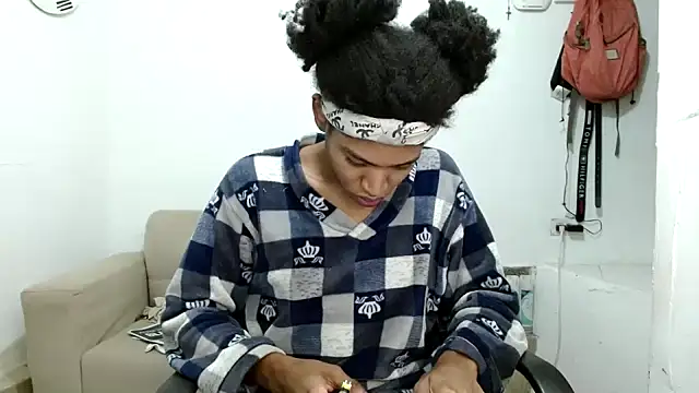 angelamarie1 online show from November 22, 7:40 am