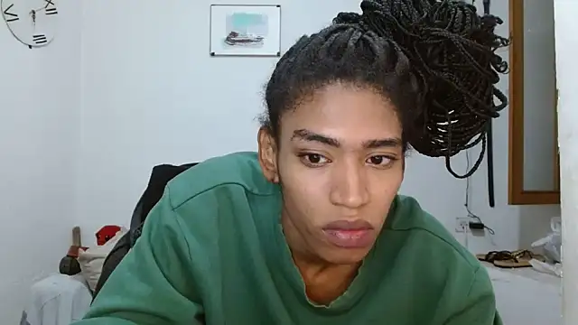 Snapshot of angelamarie1 chatting on July 18, 12:19 am angelamarie1 online show from July 18, 12:19 am
