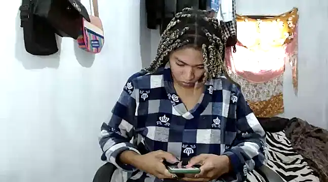 Snapshot of angelamarie1 chatting on February 17, 1:00 pm angelamarie1 online show from February 17, 1:00 pm