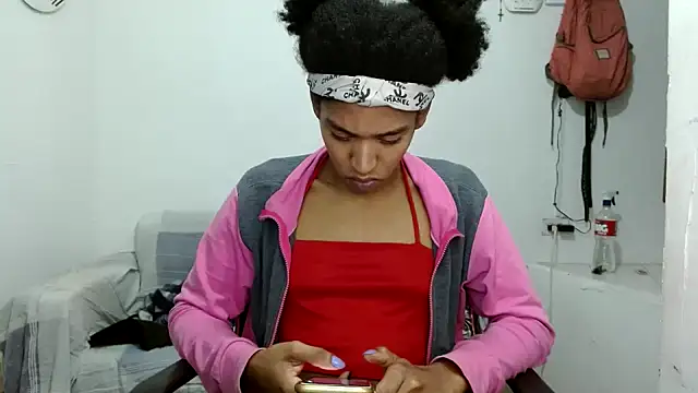 angelamarie1 online show from October 28, 9:36 pm