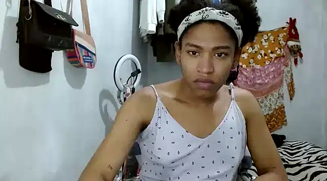 Snapshot of angelamarie1 chatting on March 20, 11:02 pm angelamarie1 online show from March 20, 11:02 pm