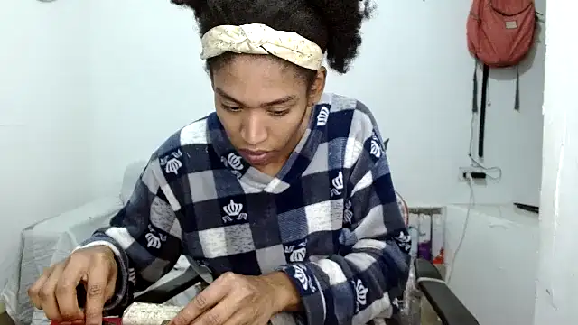 Snapshot of angelamarie1 chatting on October 14, 2:45 am angelamarie1 online show from October 14, 2:45 am