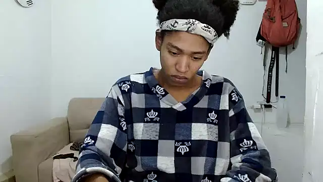 angelamarie1 online show from November 17, 6:50 am