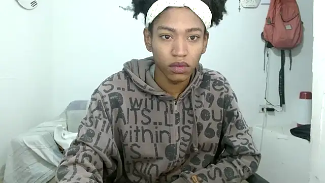 angelamarie1 online show from November 7, 7:35 am