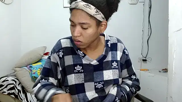 angelamarie1 online show from February 8, 11:57 pm