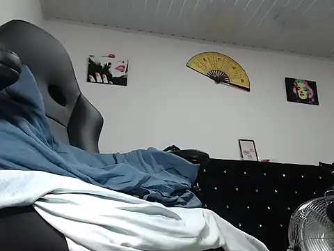 pamelabigcock69 online show from March 17, 2:03 am