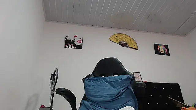 pamelabigcock69 online show from April 21, 2:01 pm