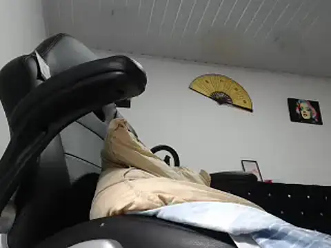 pamelabigcock69 online show from April 15, 1:11 am