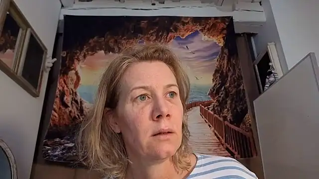 Snapshot of Lola_Belgium chatting on June 14, 6:58 am Lola Belgium online show from June 14, 6:58 am