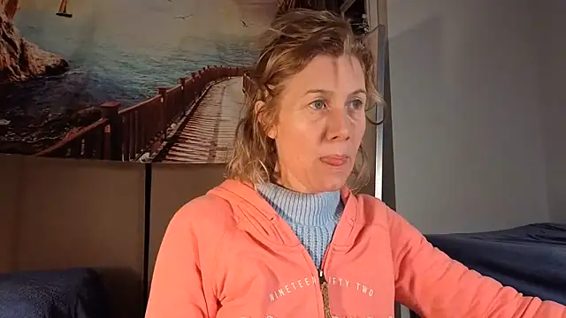 Snapshot of Lola_Belgium chatting on June 10, 3:35 pm Lola Belgium online show from June 10, 3:35 pm