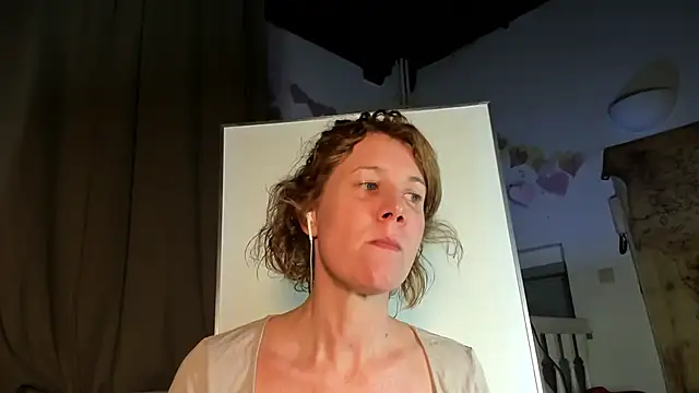 Snapshot of Lola_Belgium chatting on March 8, 6:26 pm Lola Belgium online show from March 8, 6:26 pm
