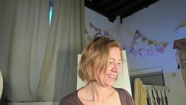 Snapshot of Lola_Belgium chatting on March 10, 5:29 pm Lola Belgium online show from March 10, 5:29 pm