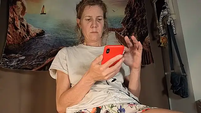 Snapshot of Lola_Belgium chatting on June 24, 4:44 am Lola Belgium online show from June 24, 4:44 am