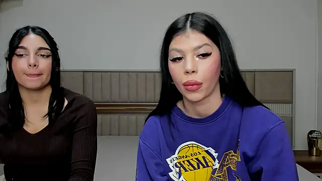 Snapshot of Sierra_Halle chatting on December 22, 9:15 pm Sierra Halle online show from December 22, 9:15 pm