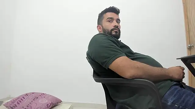 Snapshot of isearchcompany chatting on November 8, 5:05 pm isearchcompany online show from November 8, 5:05 pm