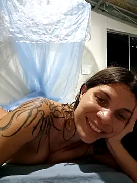 Snapshot of frenchxena98 chatting on December 7, 11:51 pm frenchxena98 online show from December 7, 11:51 pm