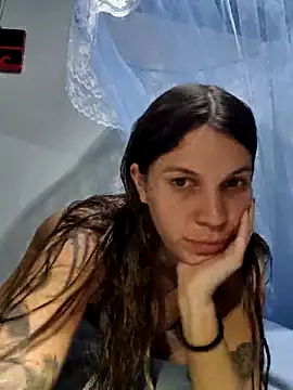 Snapshot of frenchxena98 chatting on December 5, 10:17 pm frenchxena98 online show from December 5, 10:17 pm