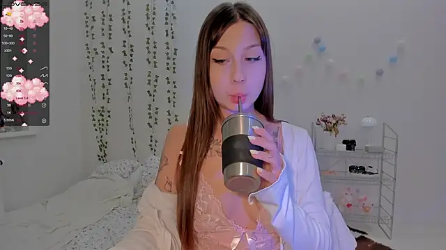 Snapshot of Mary_tiim chatting on March 4, 6:39 pm Mary tiim online show from March 4, 6:39 pm