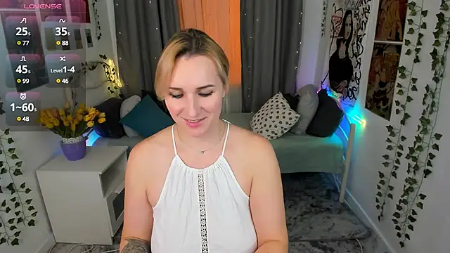 Snapshot of Karinella_x chatting on March 9, 9:46 pm Karinella x online show from March 9, 9:46 pm