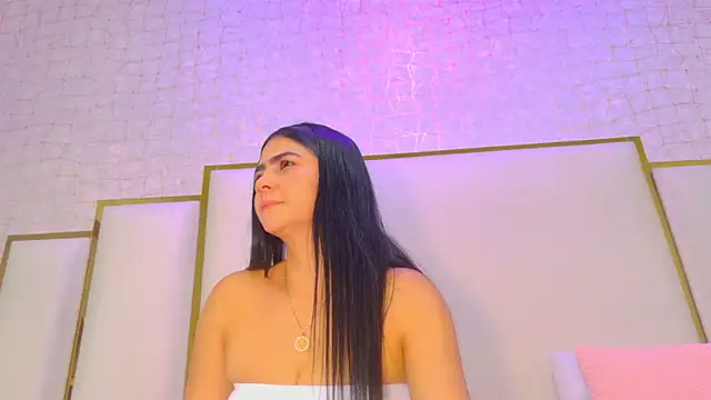 paola rodriguez online show from June 19, 11:49 am