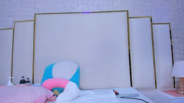 paola rodriguez online show from November 26, 12:05 pm