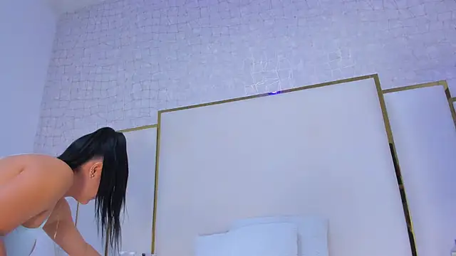 paola rodriguez online show from November 23, 11:31 am