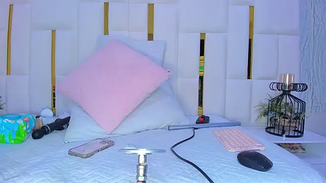 paola rodriguez online show from December 23, 8:57 am