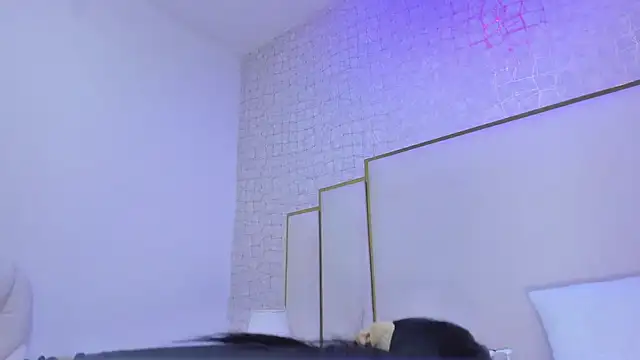 paola rodriguez online show from March 8, 11:57 am