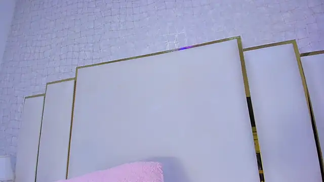 paola rodriguez online show from November 30, 11:55 am