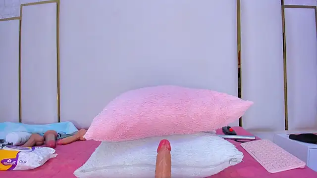 paola rodriguez online show from September 29, 11:49 am