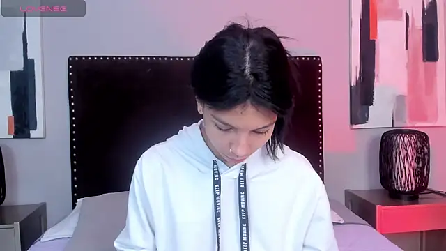 Snapshot of LauraAristizabal chatting on March 14, 12:40 pm LauraAristizabal online show from March 14, 12:40 pm