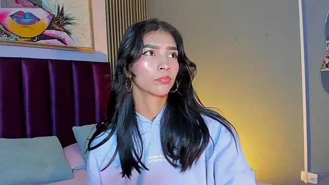 LauraAristizabal online show from May 31, 11:49 am