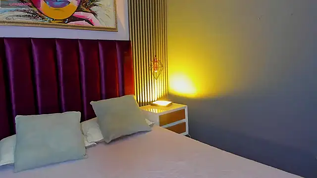 LauraAristizabal online show from March 28, 12:39 pm