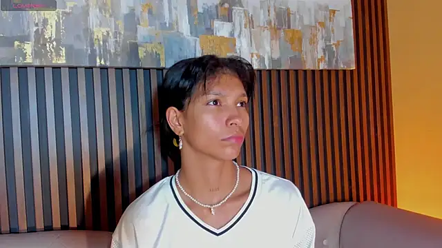 LauraAristizabal online show from February 12, 10:59 am