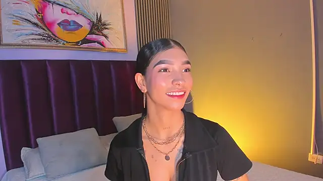 Snapshot of LauraAristizabal chatting on July 19, 11:40 am LauraAristizabal online show from July 19, 11:40 am