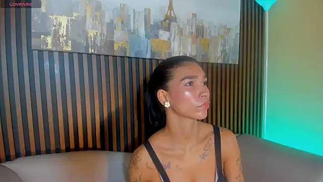 LauraAristizabal online show from March 24, 12:38 pm